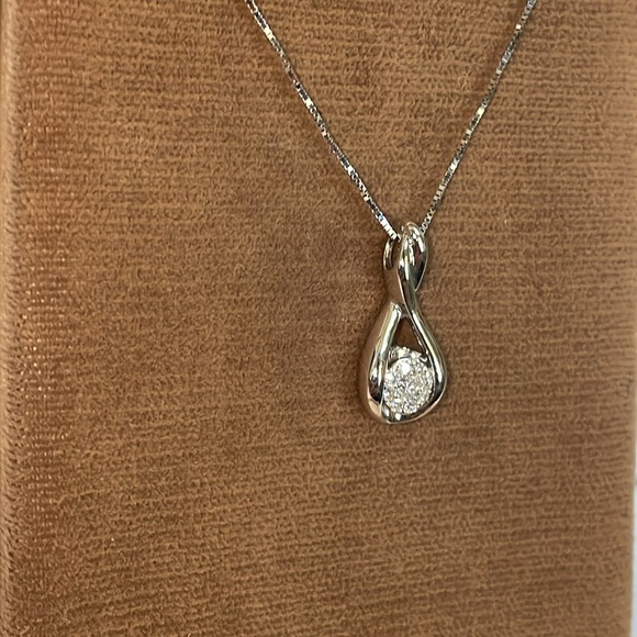 Solid Stamped 14K White Gold Natural Diamond Cluster Pendant Box Chain Necklace - Picture 11 of 14
